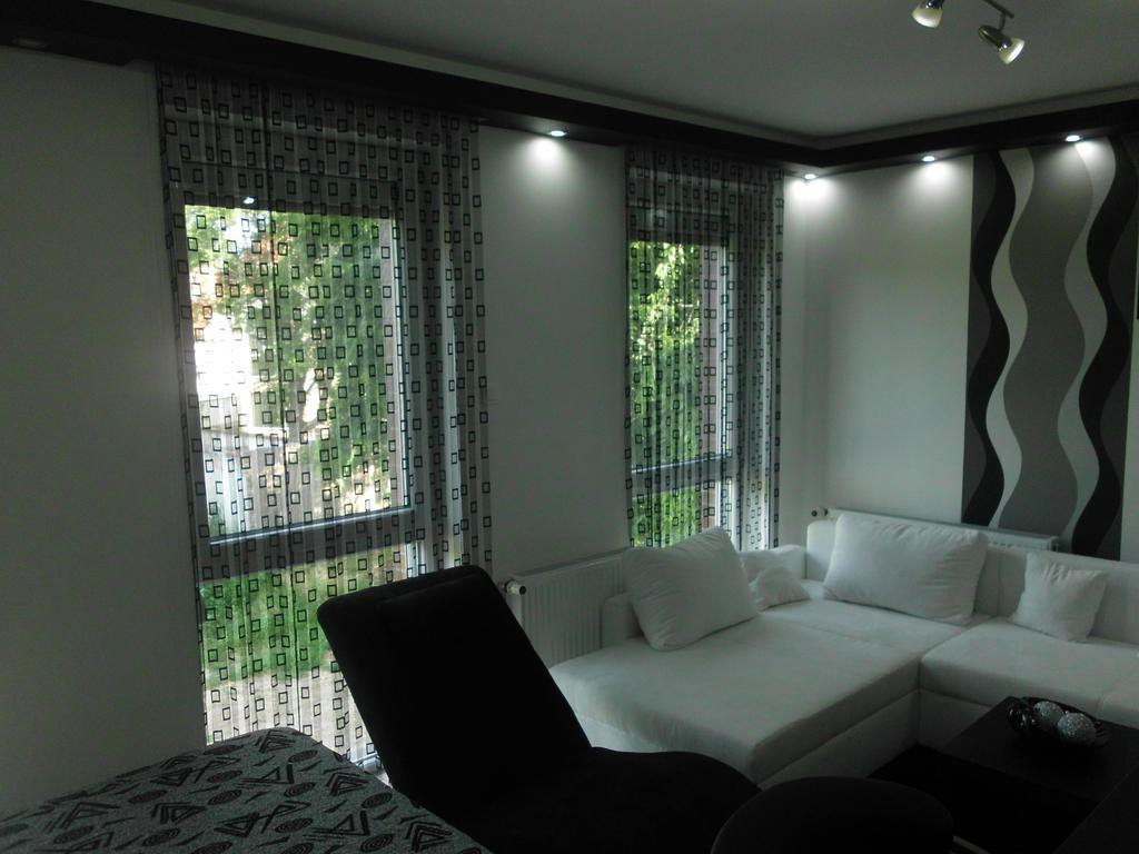 Feszek Apartman Debrecen Zimmer foto